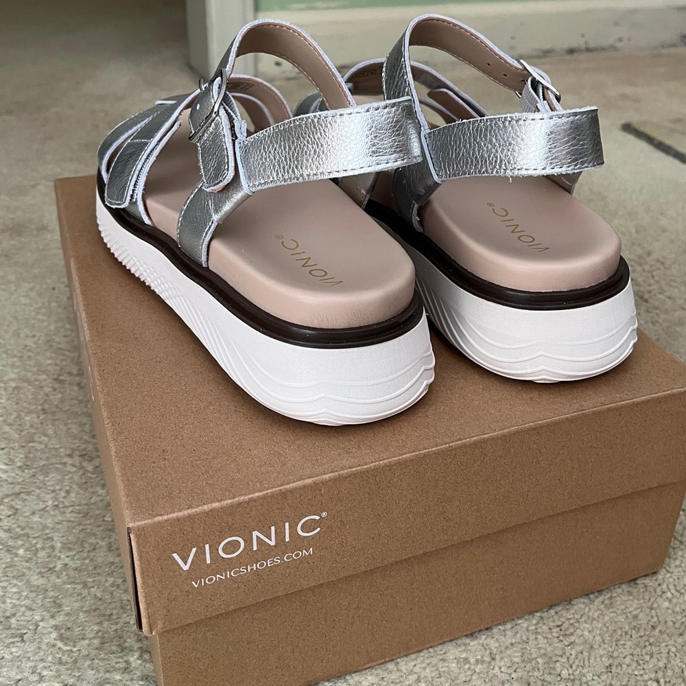 Vionic Solana Silver Platform Sandals with Adjustable Straps - Picture 6 of 7